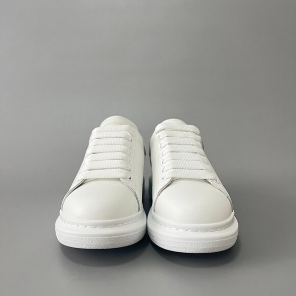 Alexander McQueen Womens Sneakers in White - Picture 2 of 9